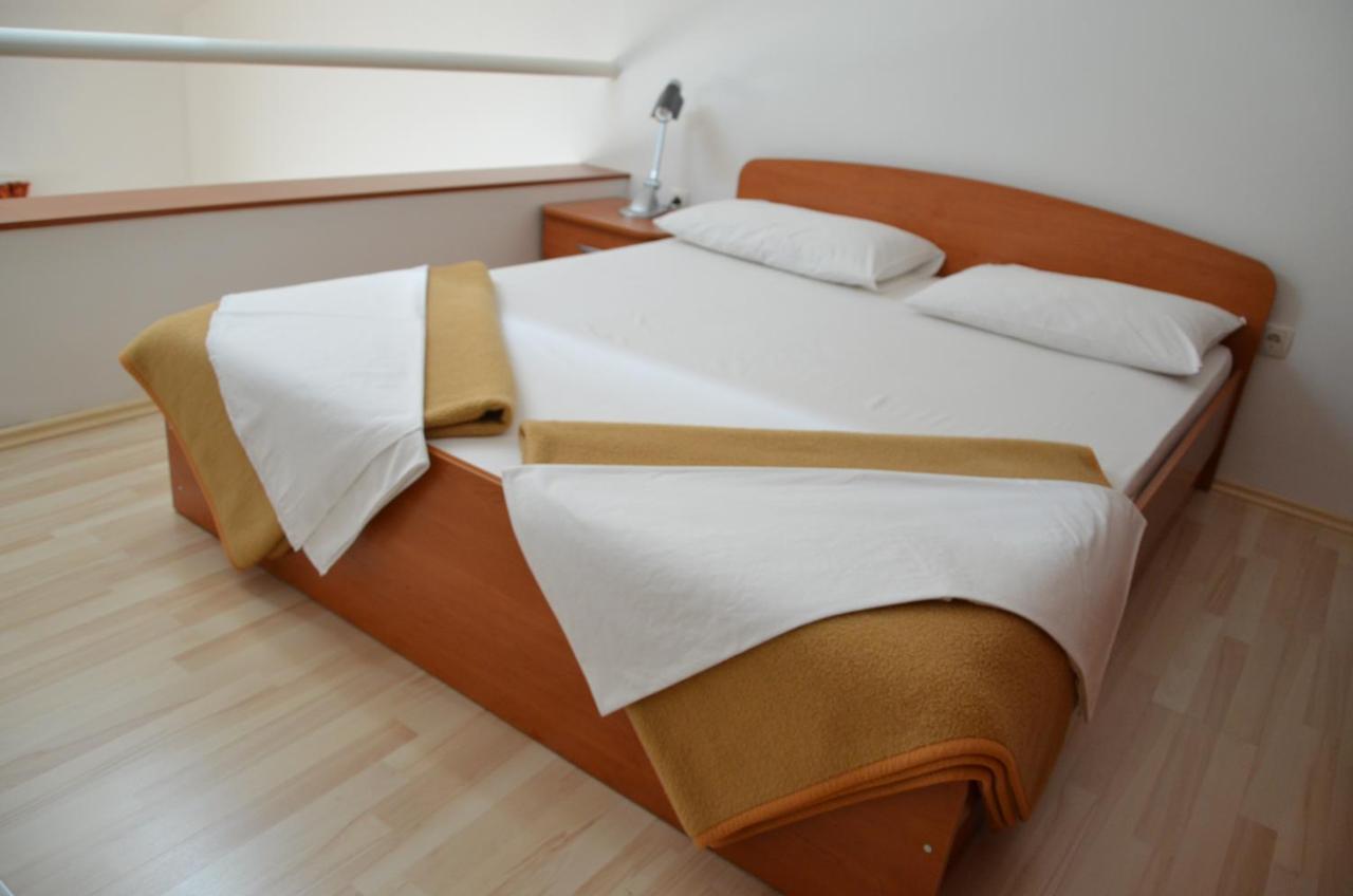 Apartments Pirovcanka Пировац Экстерьер фото