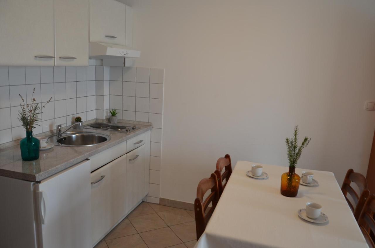 Apartments Pirovcanka Пировац Экстерьер фото