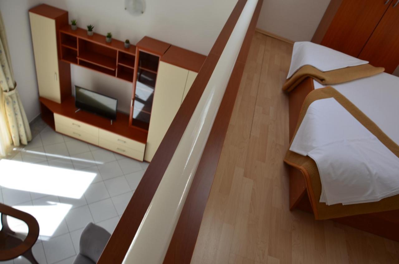Apartments Pirovcanka Пировац Экстерьер фото