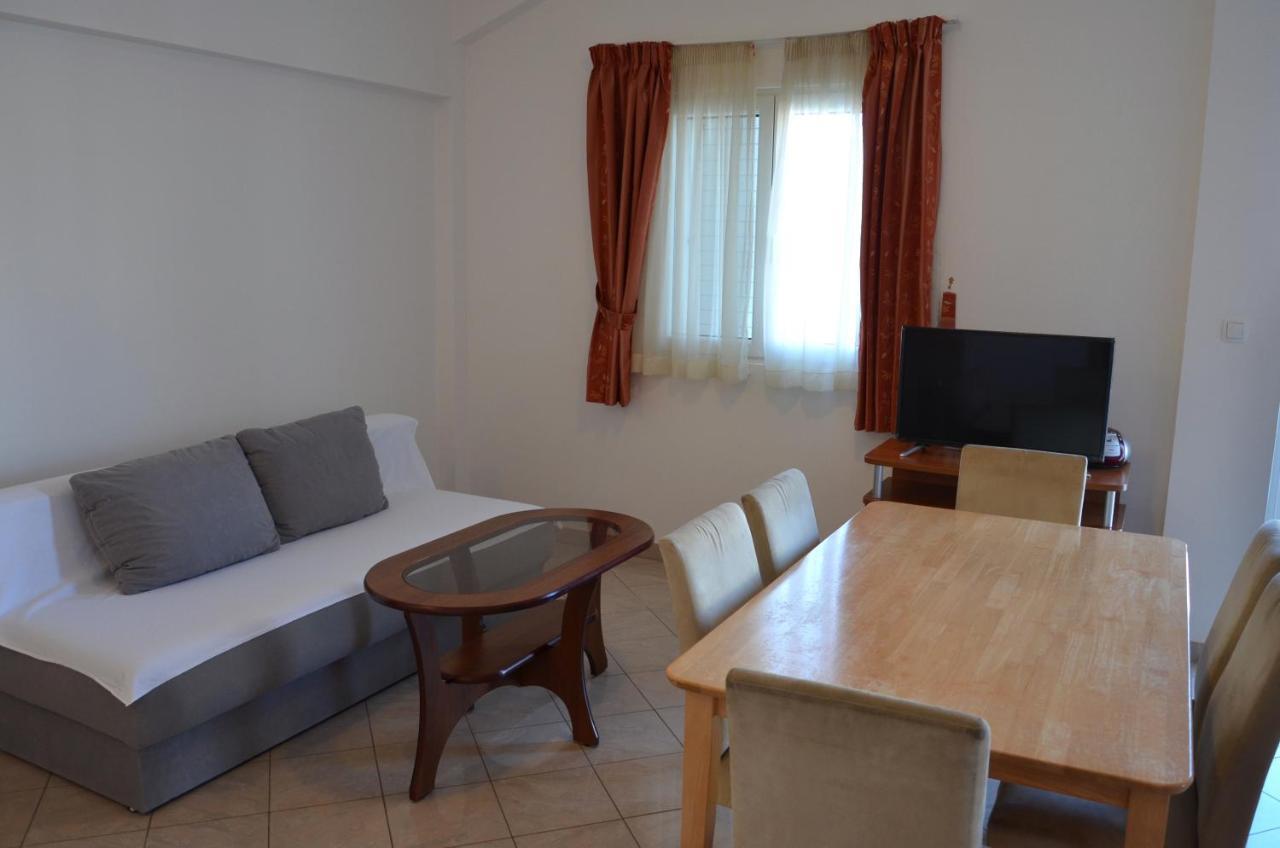 Apartments Pirovcanka Пировац Экстерьер фото