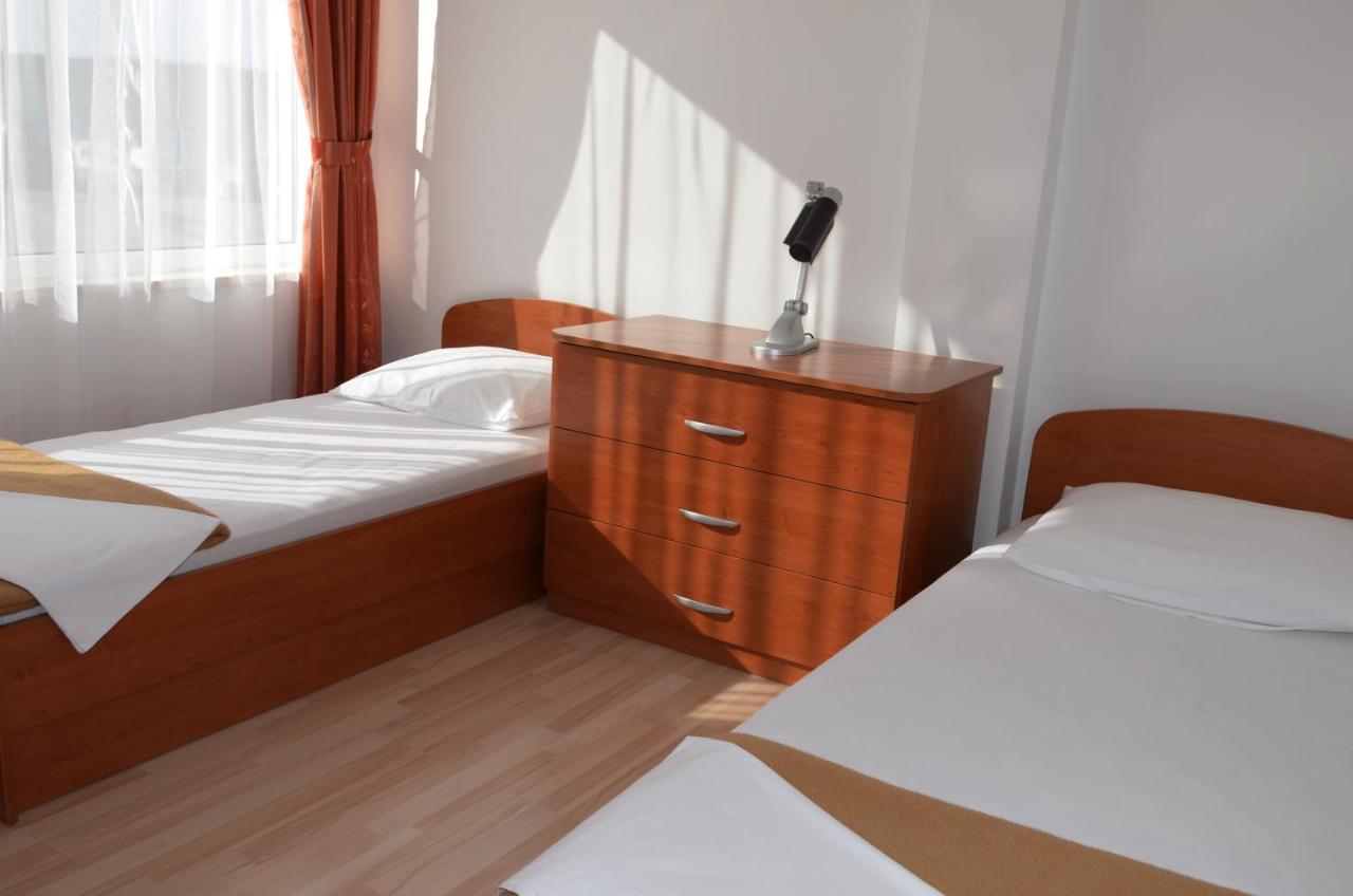 Apartments Pirovcanka Пировац Экстерьер фото