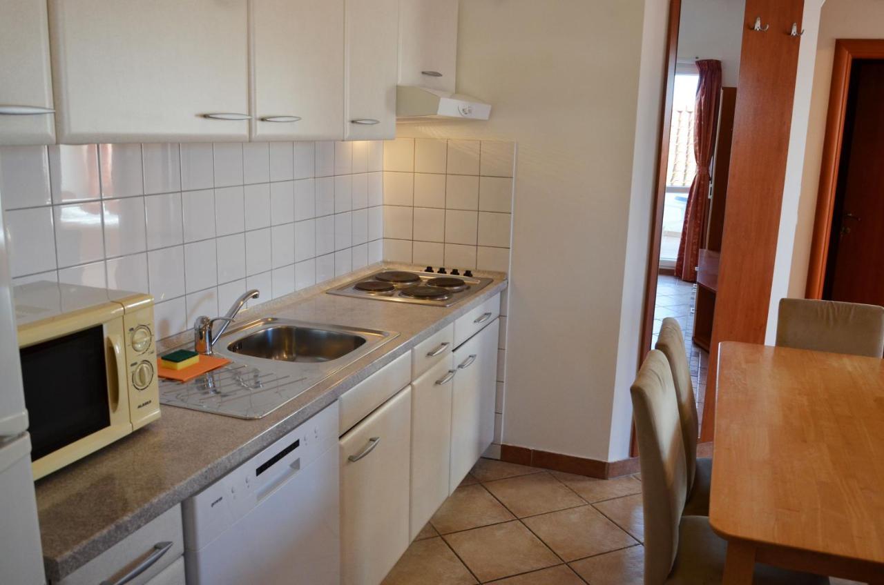Apartments Pirovcanka Пировац Экстерьер фото