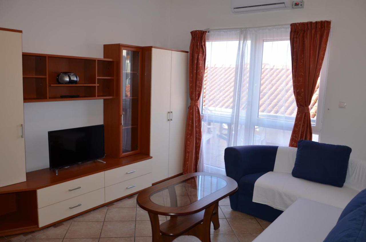Apartments Pirovcanka Пировац Экстерьер фото